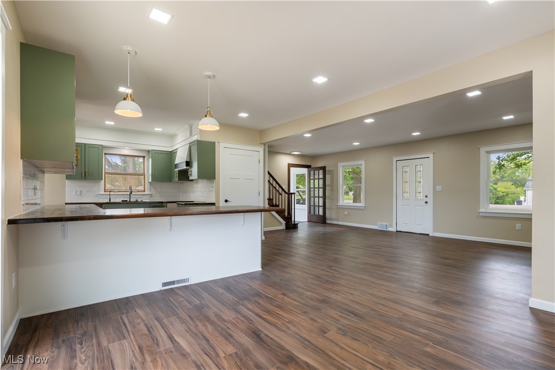 3144 Waynesburg Drive, Canton, Ohio image 17