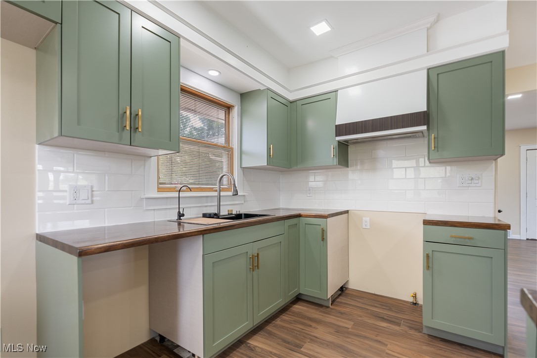 3144 Waynesburg Drive, Canton, Ohio image 12
