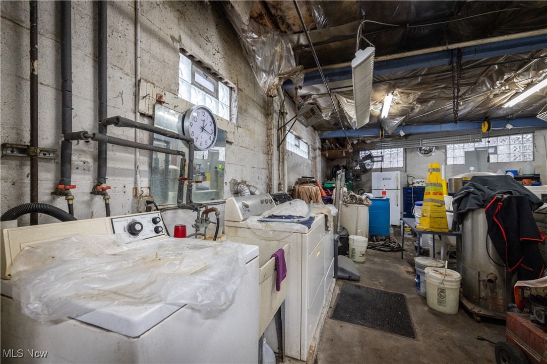 James M Hoyts - Commercial Sale