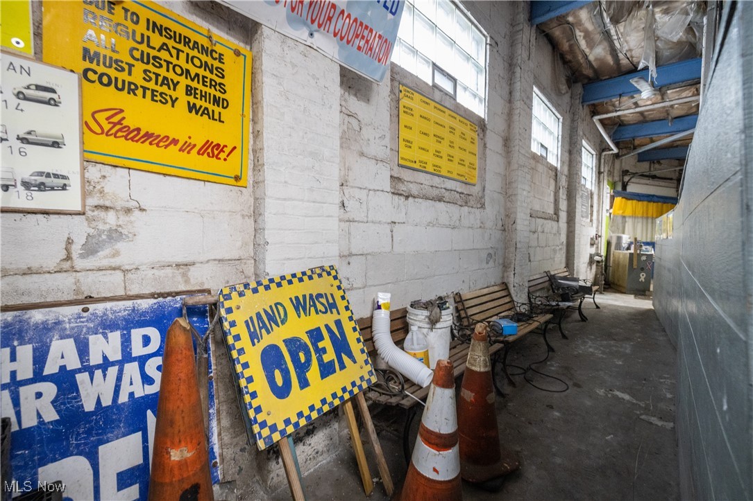 James M Hoyts - Commercial Sale