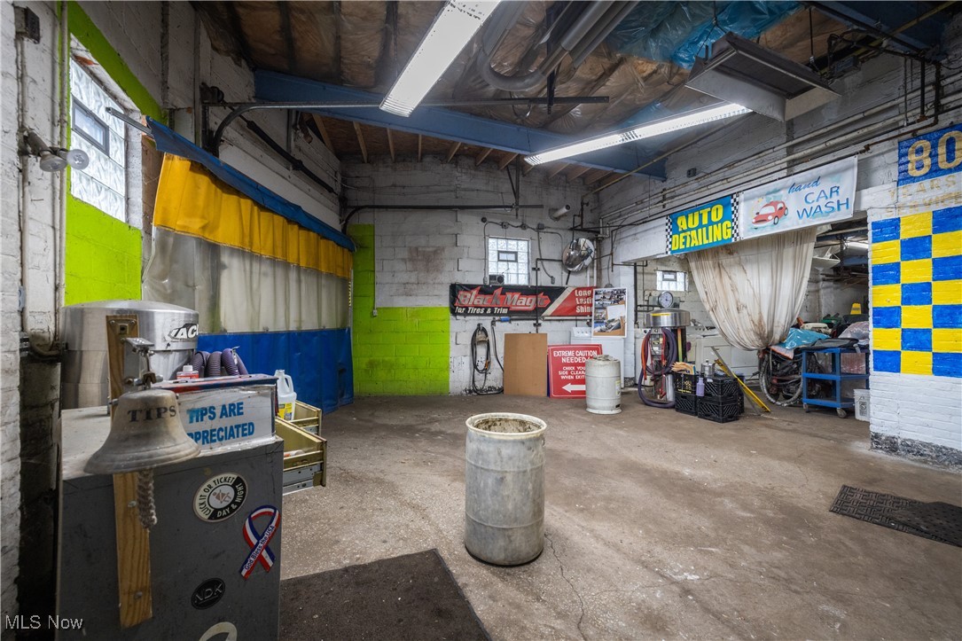 James M Hoyts - Commercial Sale