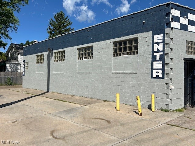 James M Hoyts - Commercial Sale