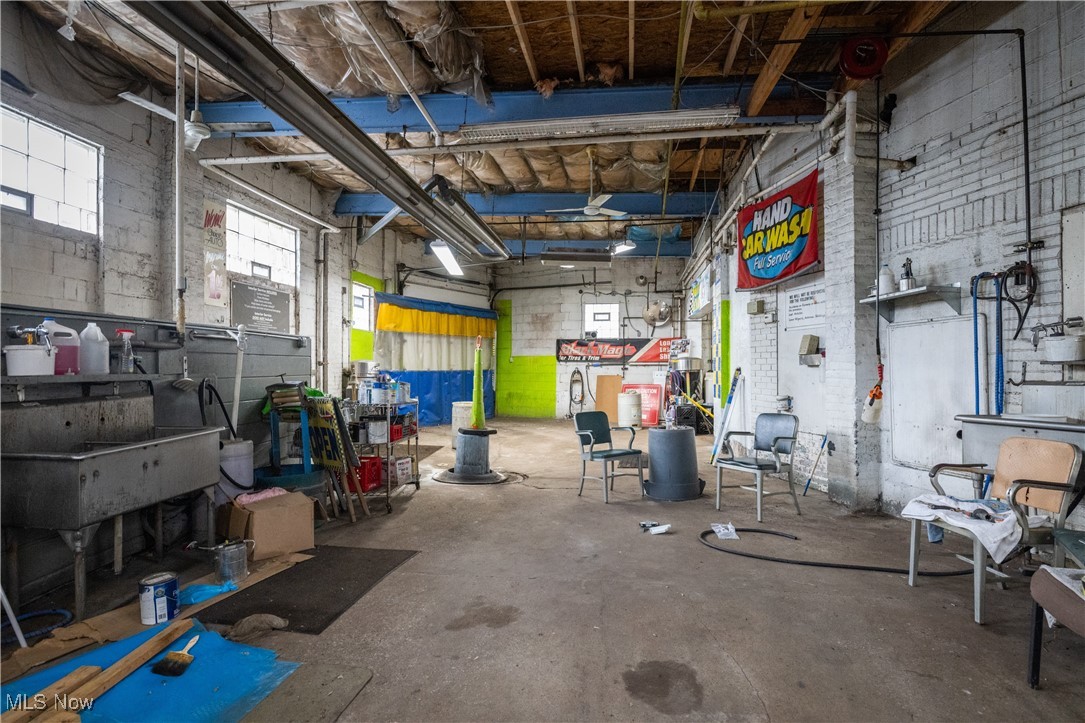 James M Hoyts - Commercial Sale