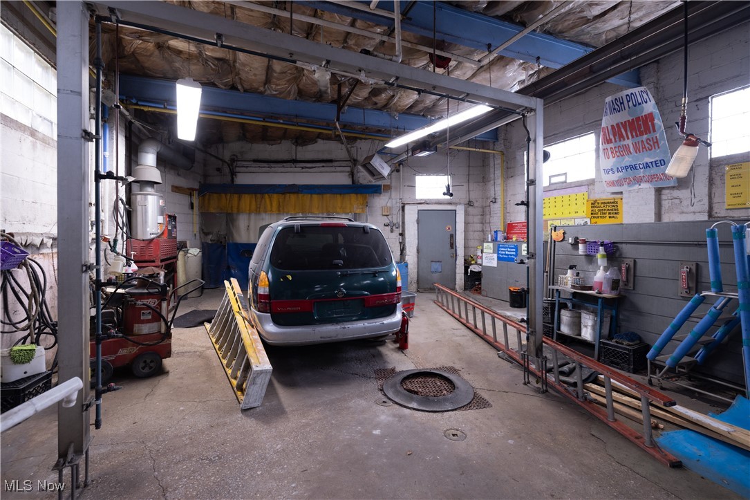 James M Hoyts - Commercial Sale