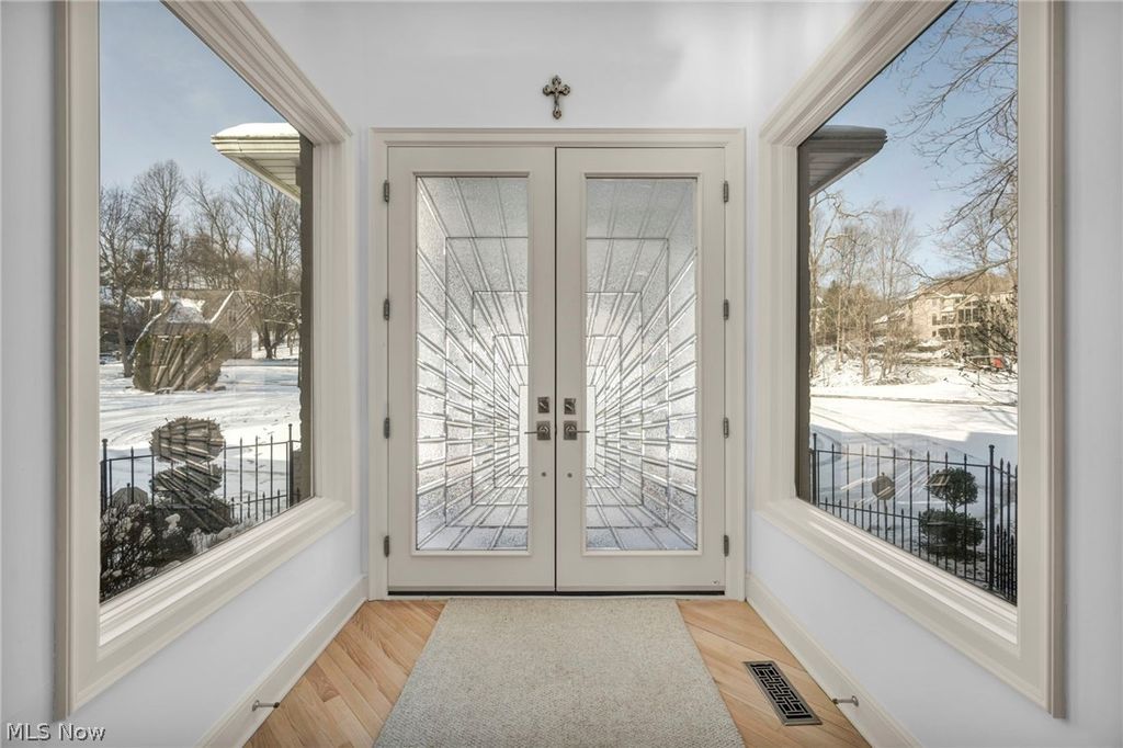 Photo of 8709 Deer Creek Drive, Broadview Heights, OH 44147 (MLS # 5202440)