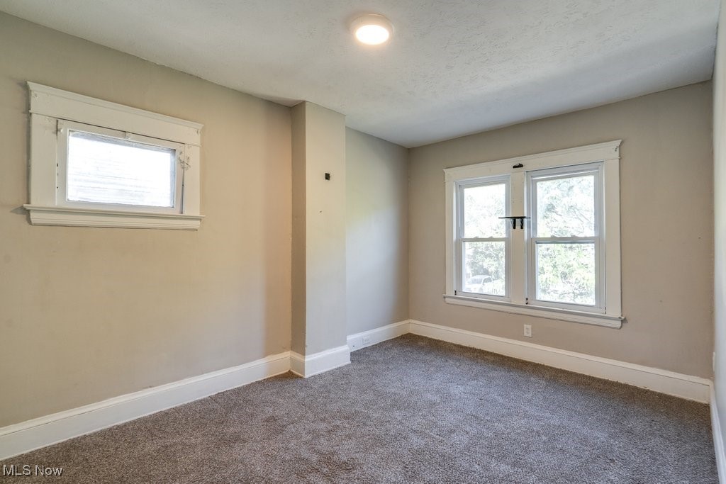 Lake View Land & Improv C - Residential