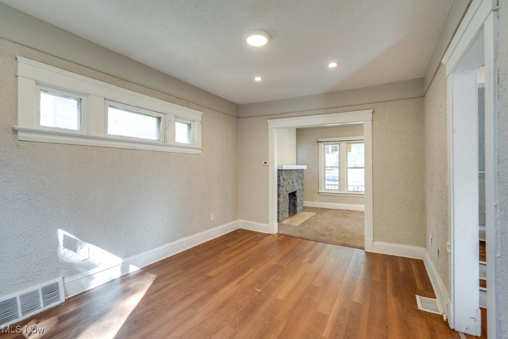 Lake View Land & Improv C - Residential