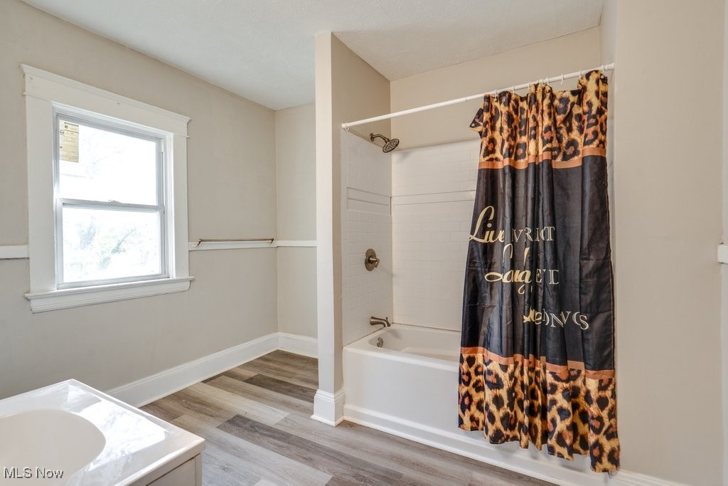 Lake View Land & Improv C - Residential