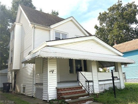 Homes For Sale - 12516 Cornado Avenue<br/> Cleveland, OH 44108