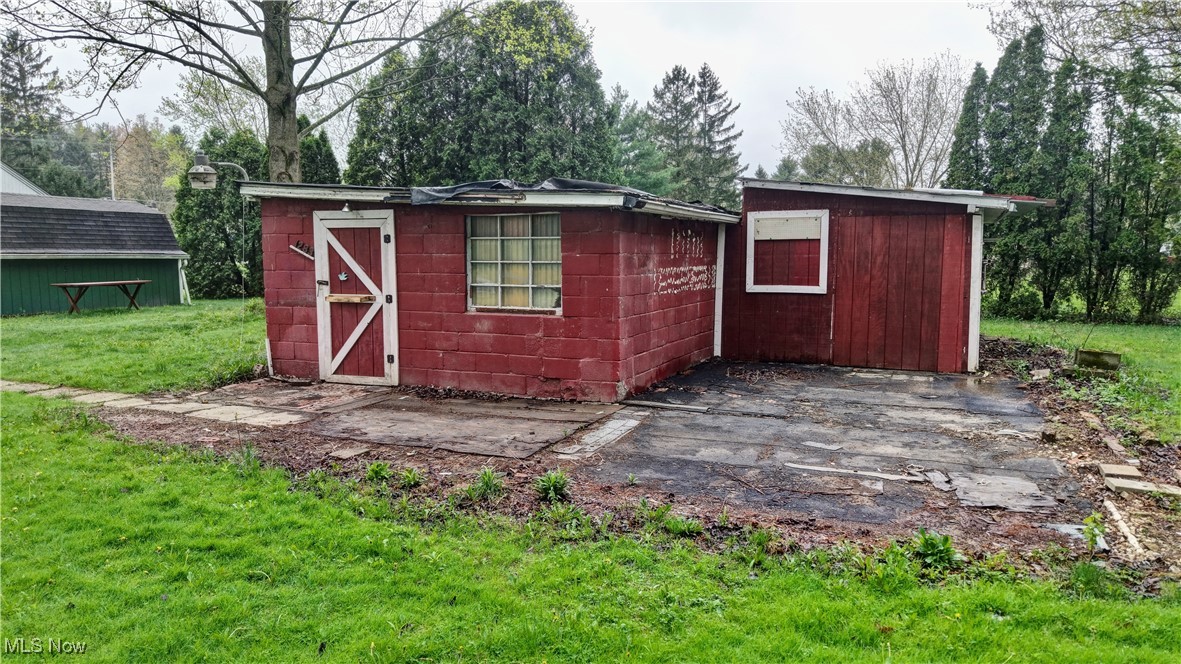 1283 Vanderhoof Road, Barberton, Ohio image 27