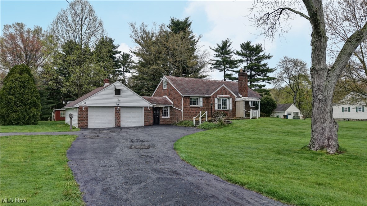 1283 Vanderhoof Road, Barberton, Ohio image 4