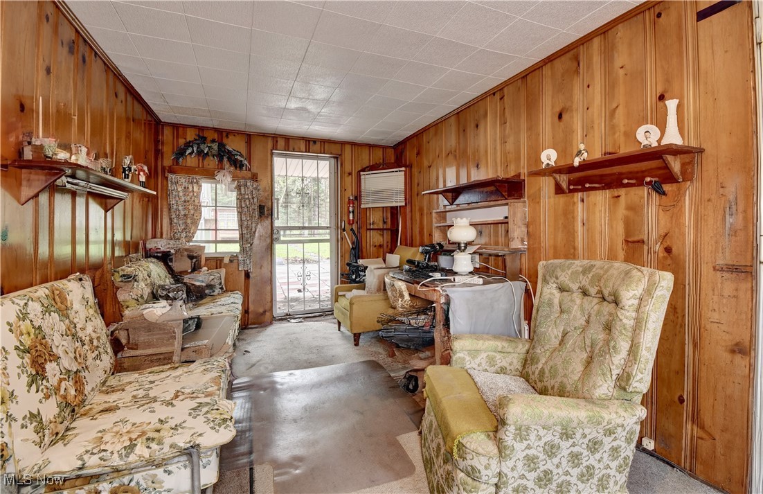 1283 Vanderhoof Road, Barberton, Ohio image 9