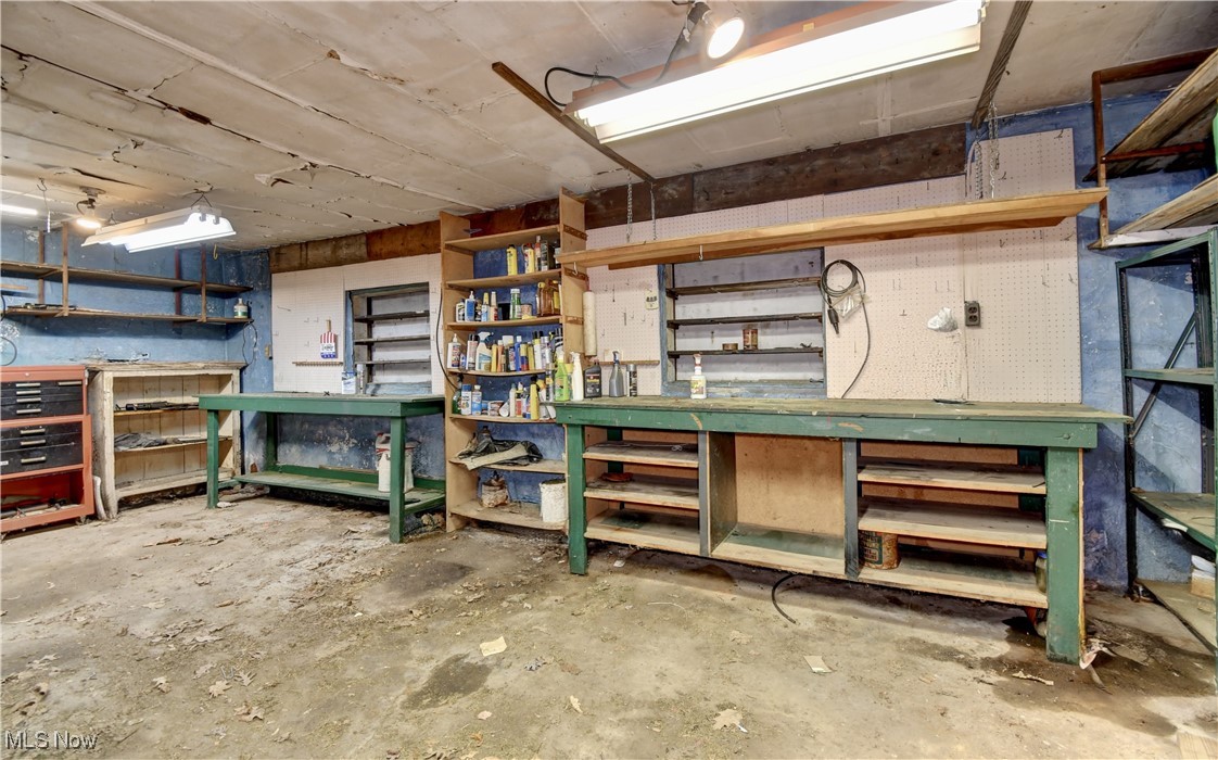 1283 Vanderhoof Road, Barberton, Ohio image 23