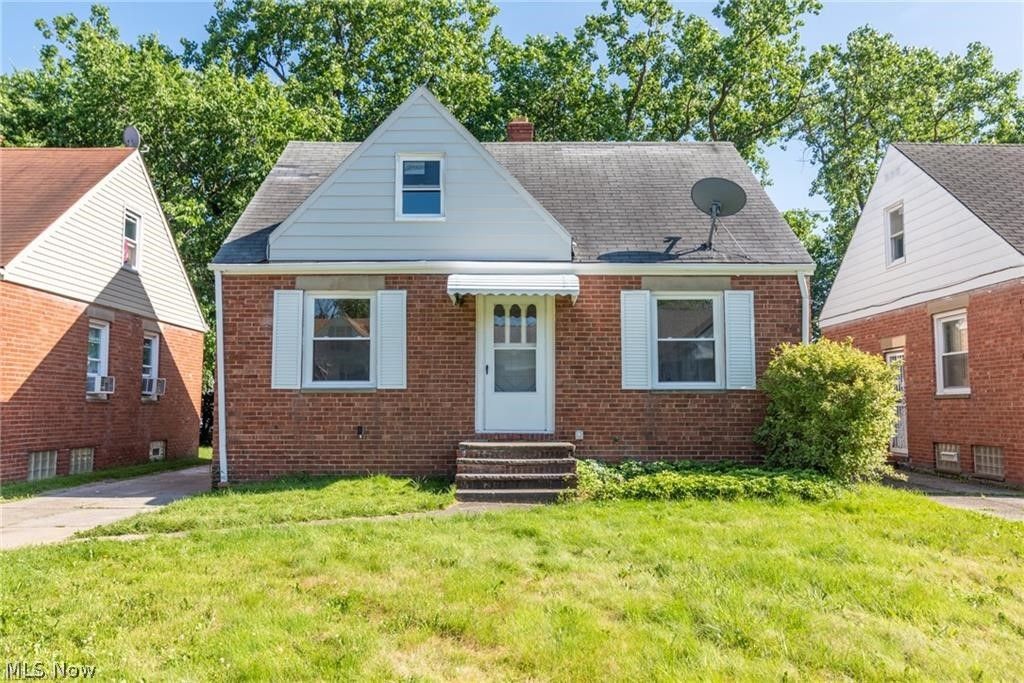 Photo of 20514 Mountville Drive, Maple Heights, OH 44137 (MLS # 5213622)