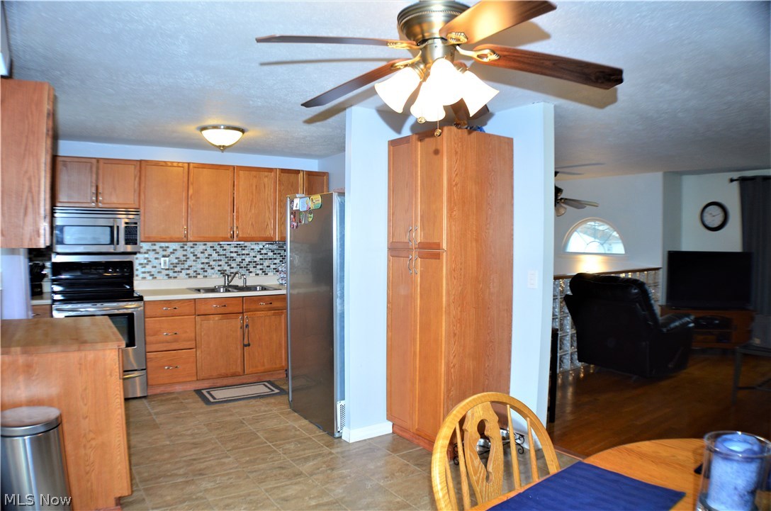 Oakhurst Manor - Residential