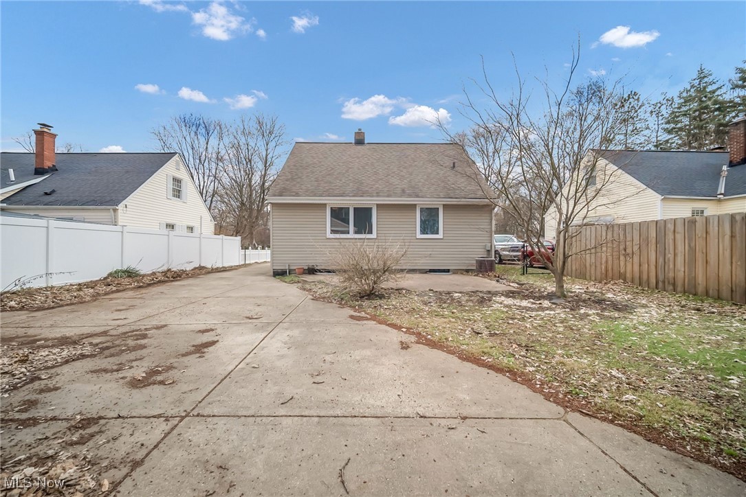 7128 Burridge Avenue, Mentor, Ohio image 46