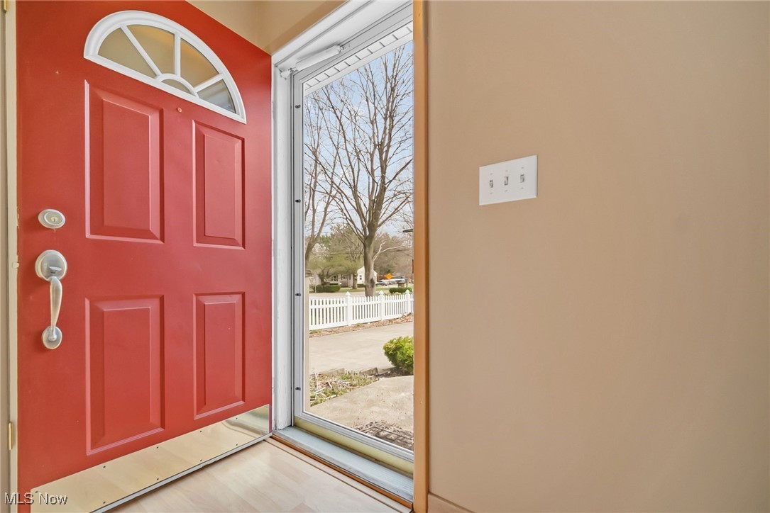 7128 Burridge Avenue, Mentor, Ohio image 3