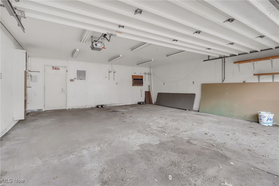 7128 Burridge Avenue, Mentor, Ohio image 42