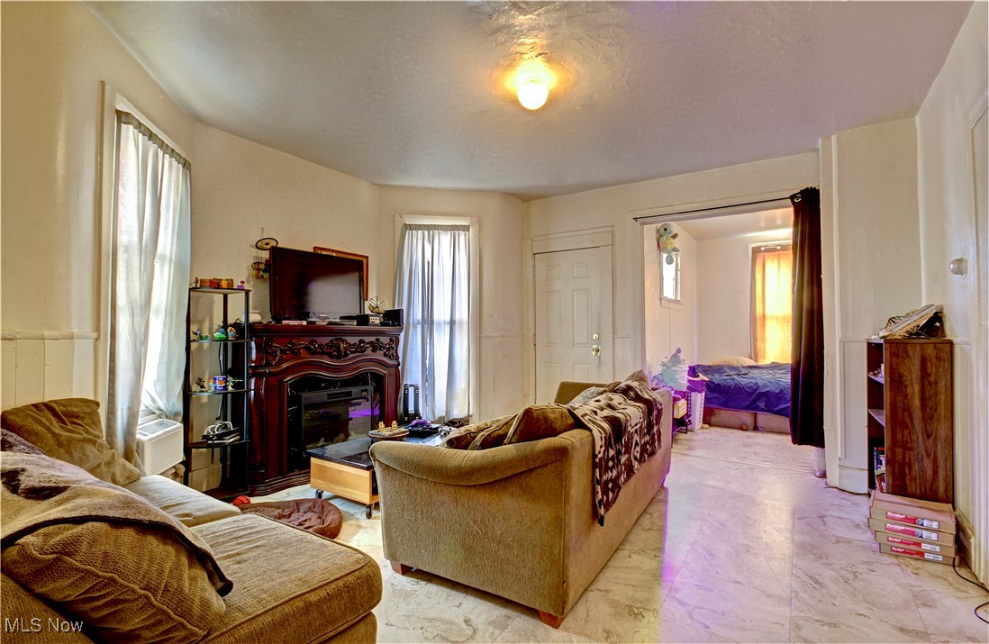 2449 Castle Avenue