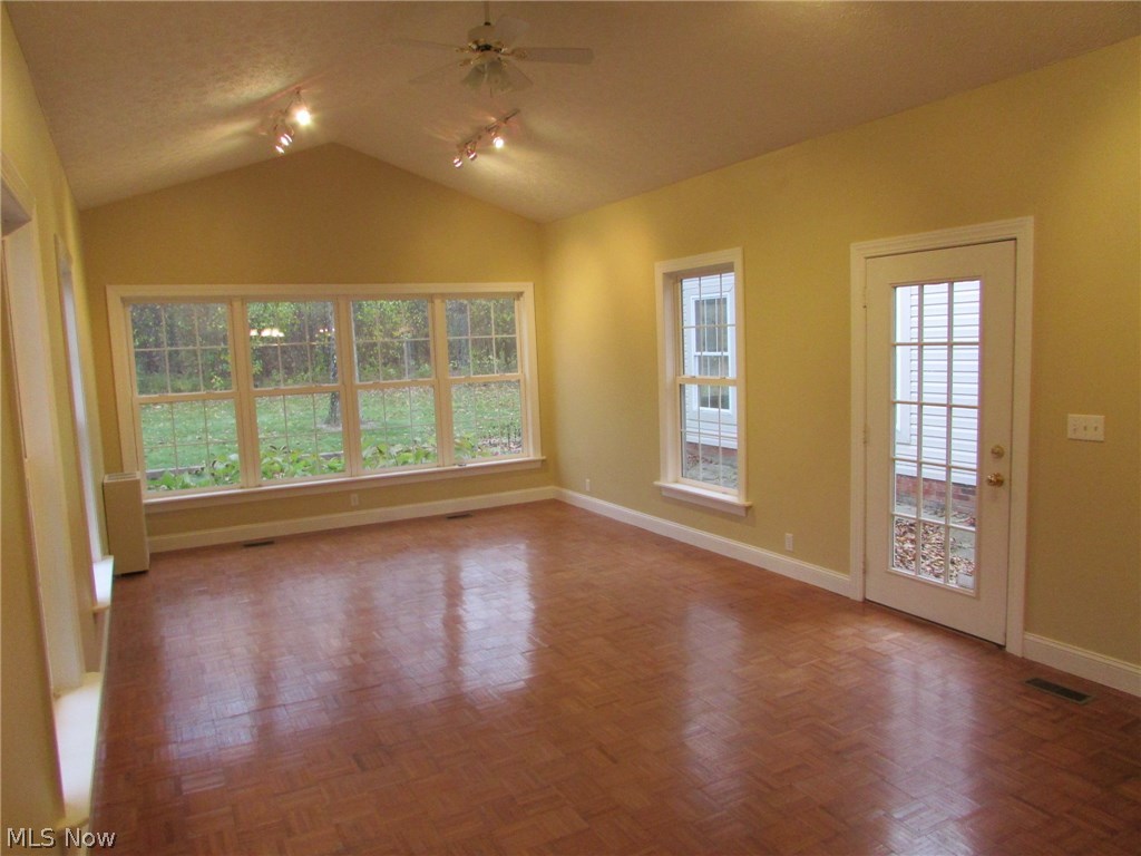 Chamberlin Place - Residential