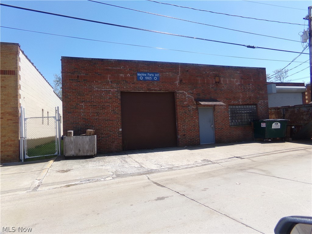 Day - Commercial Sale