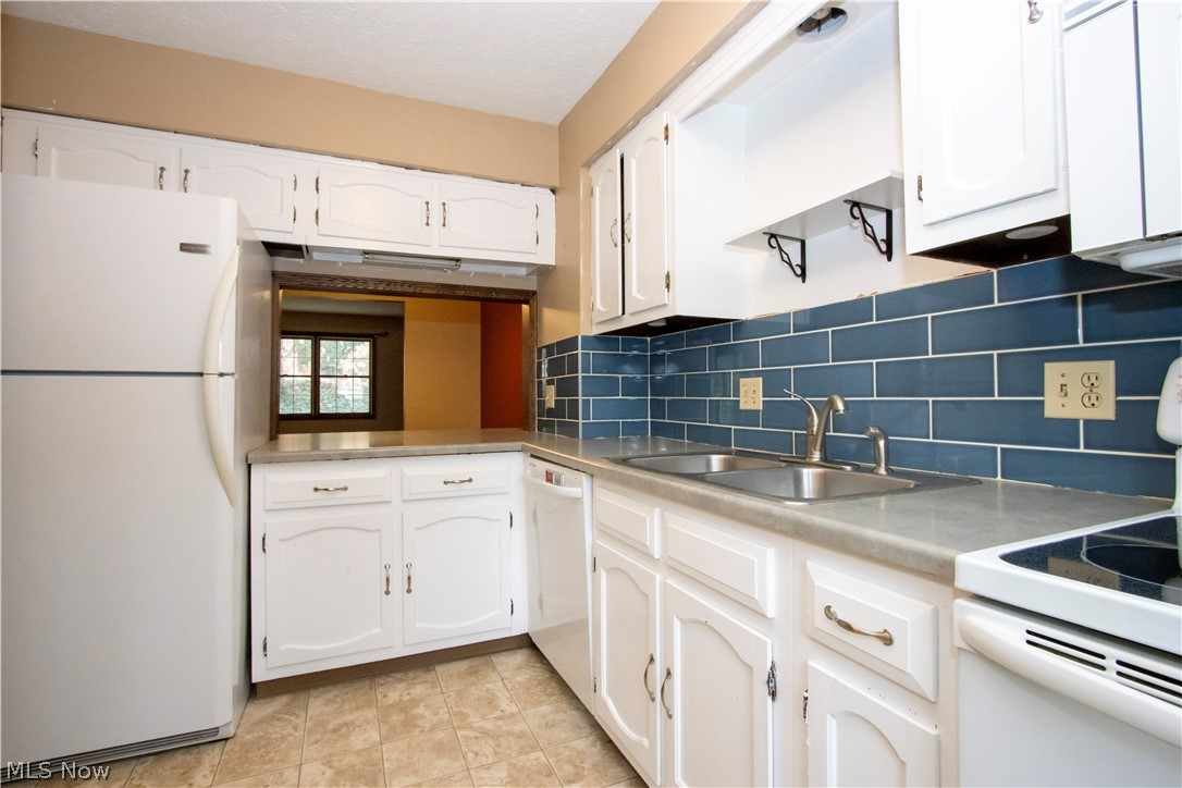 Oakmont Estate Condo - Residential