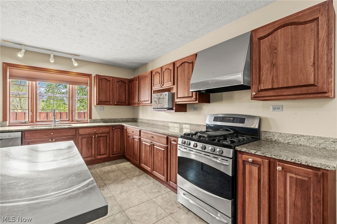 North Canton - Commercial Sale