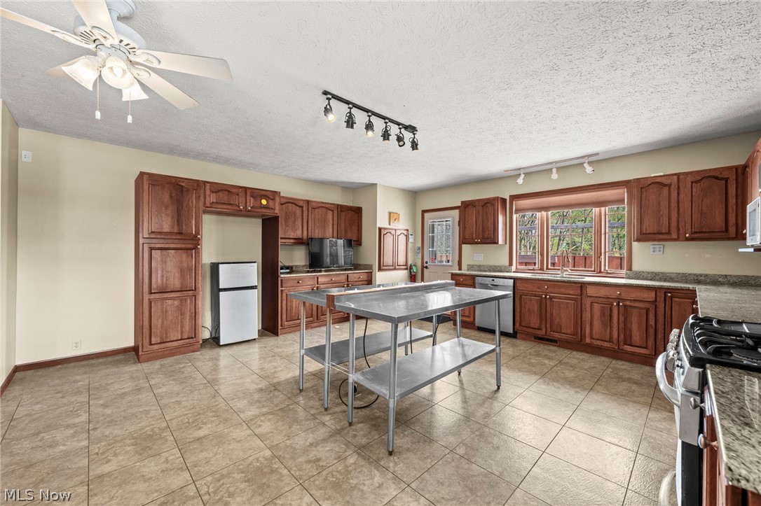 North Canton - Commercial Sale