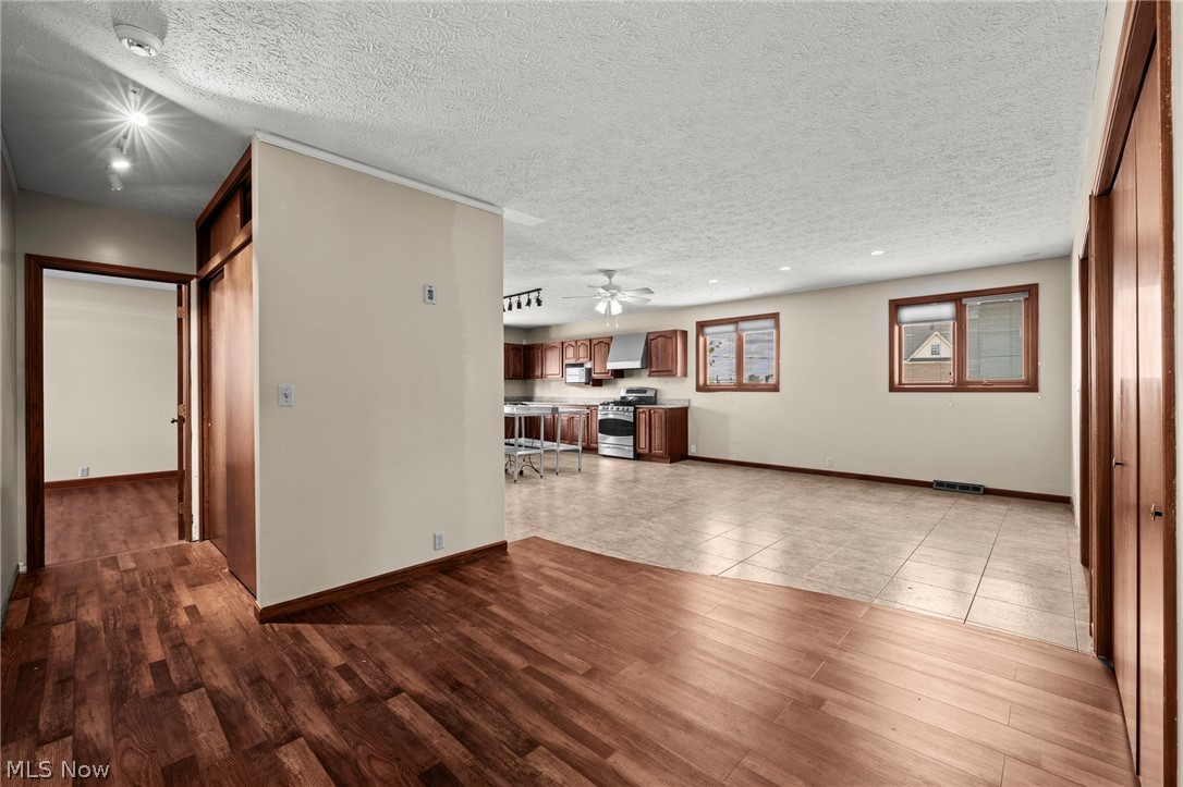 North Canton - Commercial Sale