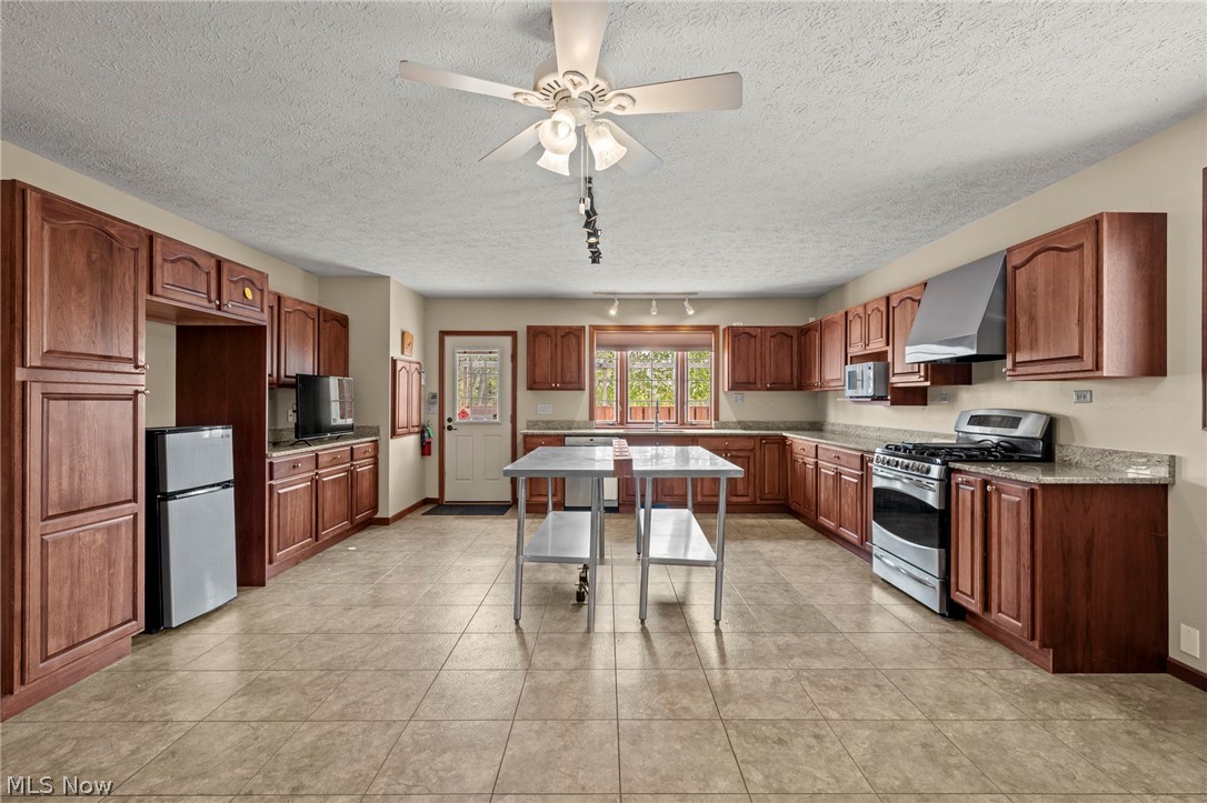 North Canton - Commercial Sale
