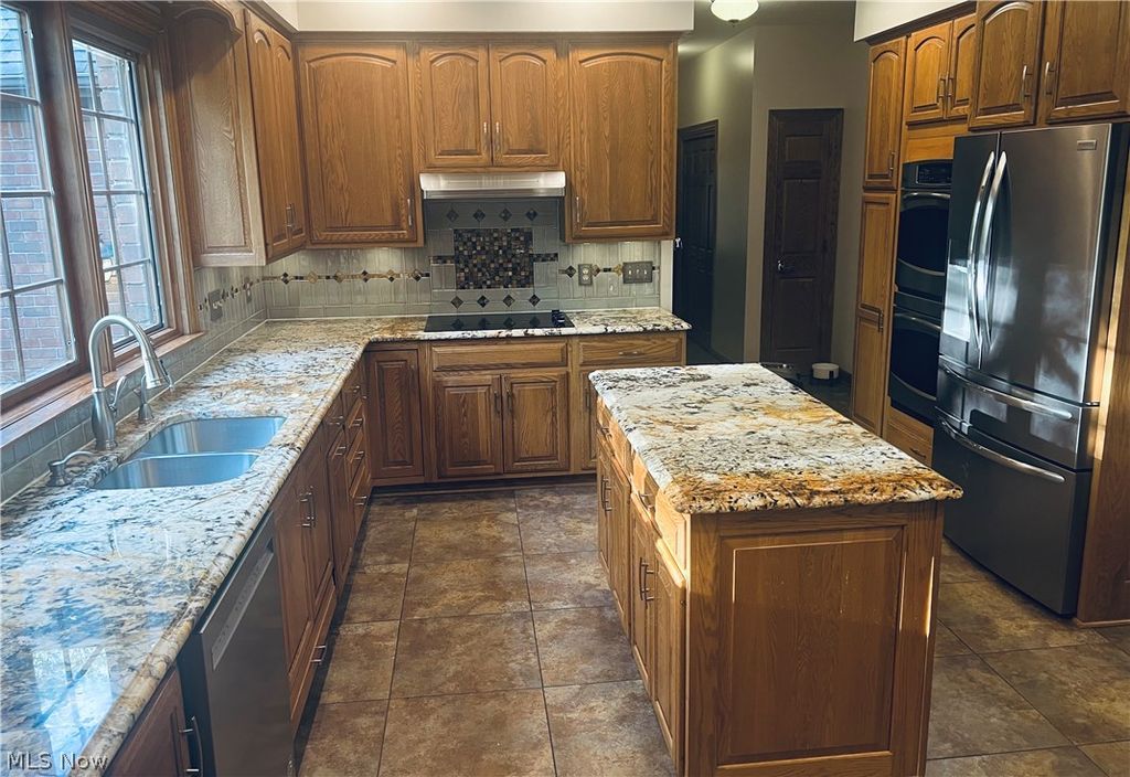 Photo of 8536 Cherry Hill Place, Youngstown, OH 44514 (MLS # 5209853)