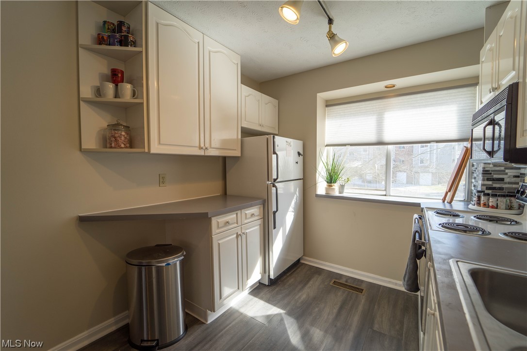 Village/Pointe West - Residential