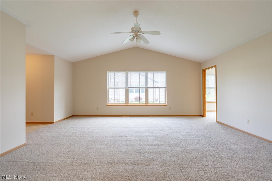 University Villa Condo Ph 03 - Residential