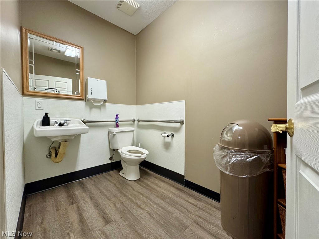 Jackson Sec 24 - Commercial Lease