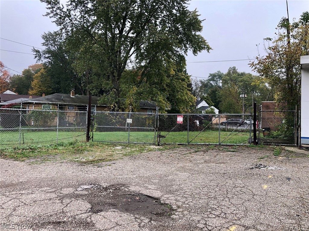 Glenview - Commercial Sale