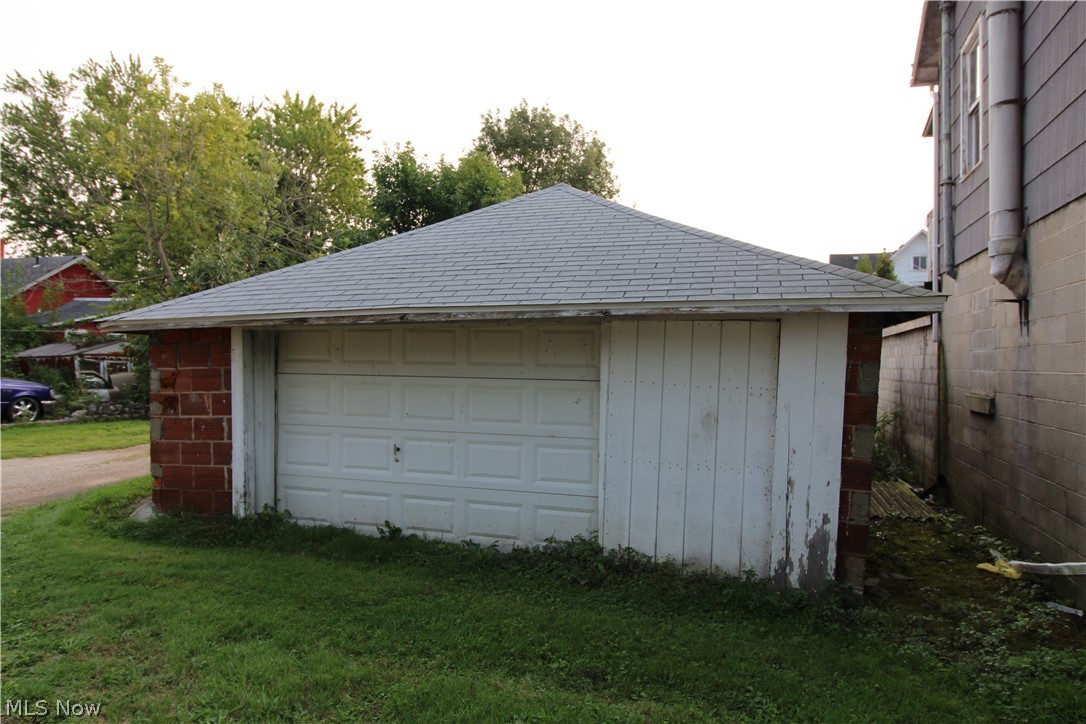 Clinton - Residential Income