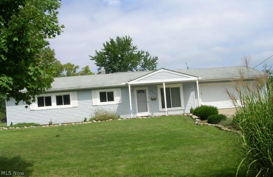 3 bedroom ranch on a quiet dead end cul-de-sac street.  Fresh paint and NEW carpet June 2014!!!  3 spacious bedrooms / 1.5 baths.  Large living room with tons of natural light, dining room area, attached 2 car garage, newer vinyl windows, tons of closet space, large sliding patio door leads out to a nice sized patio and large fenced yard. Don’t miss out on this truly move in ready home. $1,200 selling concessions and $350 towards a home warranty is being offered for owner occupants.