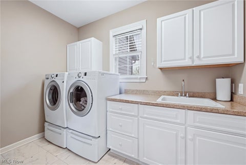 Tiny photo for 7563 Highbury Pointe, Canfield, OH 44406 (MLS # 5239261)