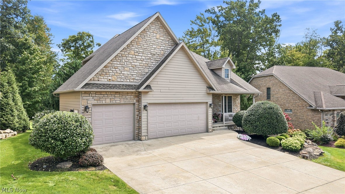7563 Highbury Pointe