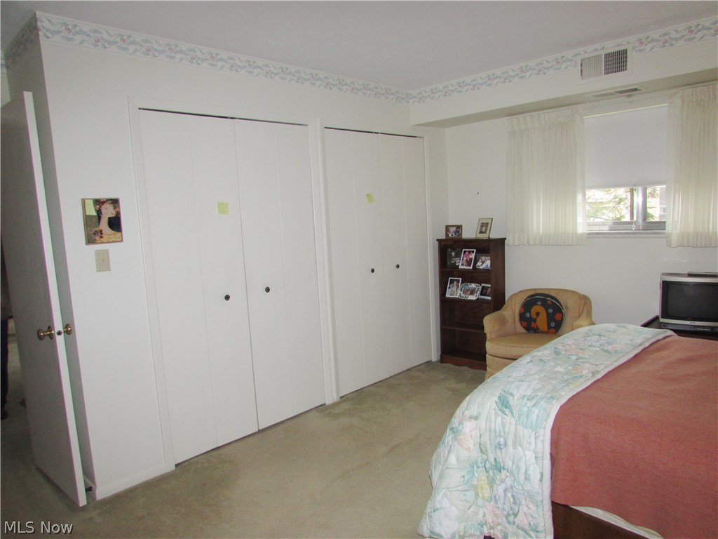 Acacia/Green Condo - Residential