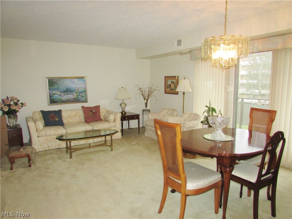 Acacia/Green Condo - Residential