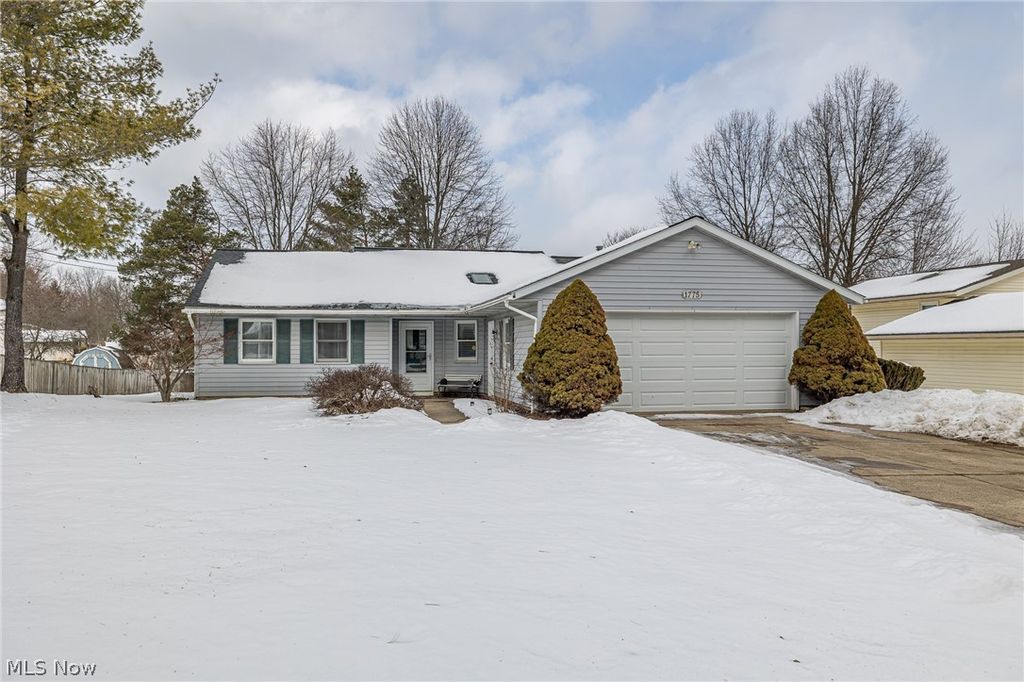 Photo of 1775 Glenwood Drive, Twinsburg, OH 44087 (MLS # 5187714)