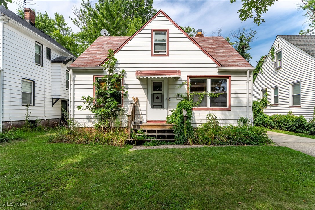 Welcome to this well-maintained 3-bedroom, 1-bath home located on a wide, quiet street just off Euclid Avenue. Enjoy ample street parking, a 2-car garage, and a layout that’s easy to maintain—making this property ideal for both homeowners and investors.
The home features central air, solid mechanicals (furnace 2020 and hot water tank 2019), and long-term rental history. The current tenant is month-to-month and paying $1,100/month, with market rent estimated at $1,400/month after minor cosmetic updates—offering excellent upside potential.
This property is a prime turnkey or light value-add opportunity. With low property taxes, strong rental demand, and proximity to major employers like Lincoln Electric, Amazon, and University Hospitals, it’s an easy addition to any portfolio. Located just minutes from I-90, downtown Euclid, and Sims Park on Lake Erie, tenants and homeowners enjoy a quick commute and nearby amenities.
Whether you’re looking for consistent cash flow, a strategic long-term hold, or a first-time home, this home checks all the boxes.