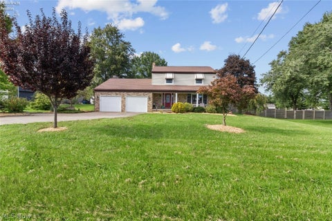 Homes For Sale - 47568 Middle Ridge Road<br/> Amherst, OH 44001