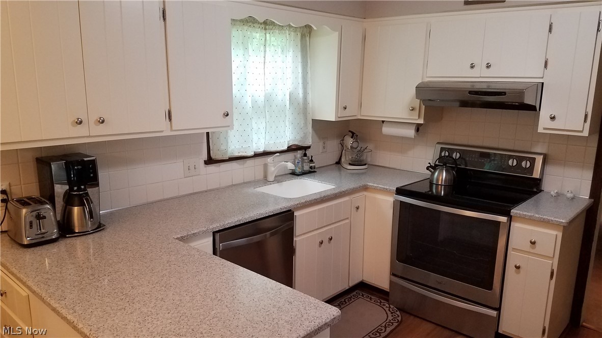 Baywood 02 - Residential