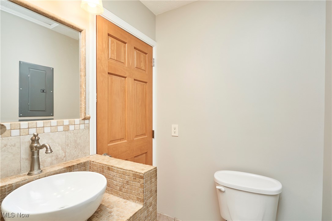 Copley, Ohio 44321, United States, 2 Bedrooms Bedrooms, ,2 BathroomsBathrooms,Residential,Pending,153211