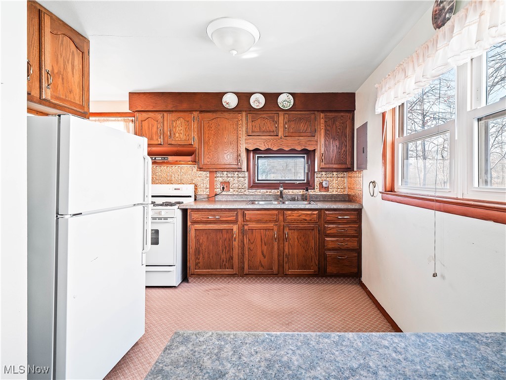 3350 Grant Street, Lorain, Ohio image 6