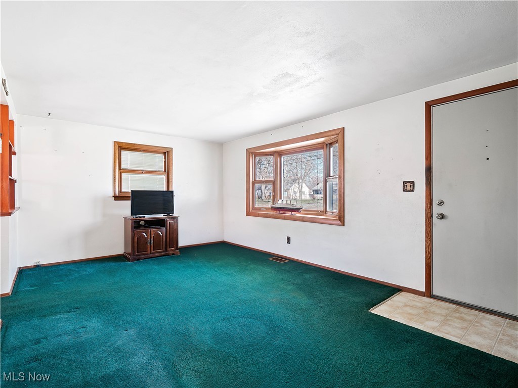 3350 Grant Street, Lorain, Ohio image 2