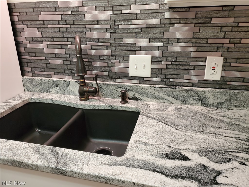 Silver Lake Towers - Residential