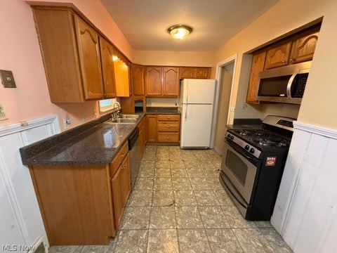 Tiny photo for 11102 Park Heights Avenue, Garfield Heights, OH 44125 (MLS # 5240403)